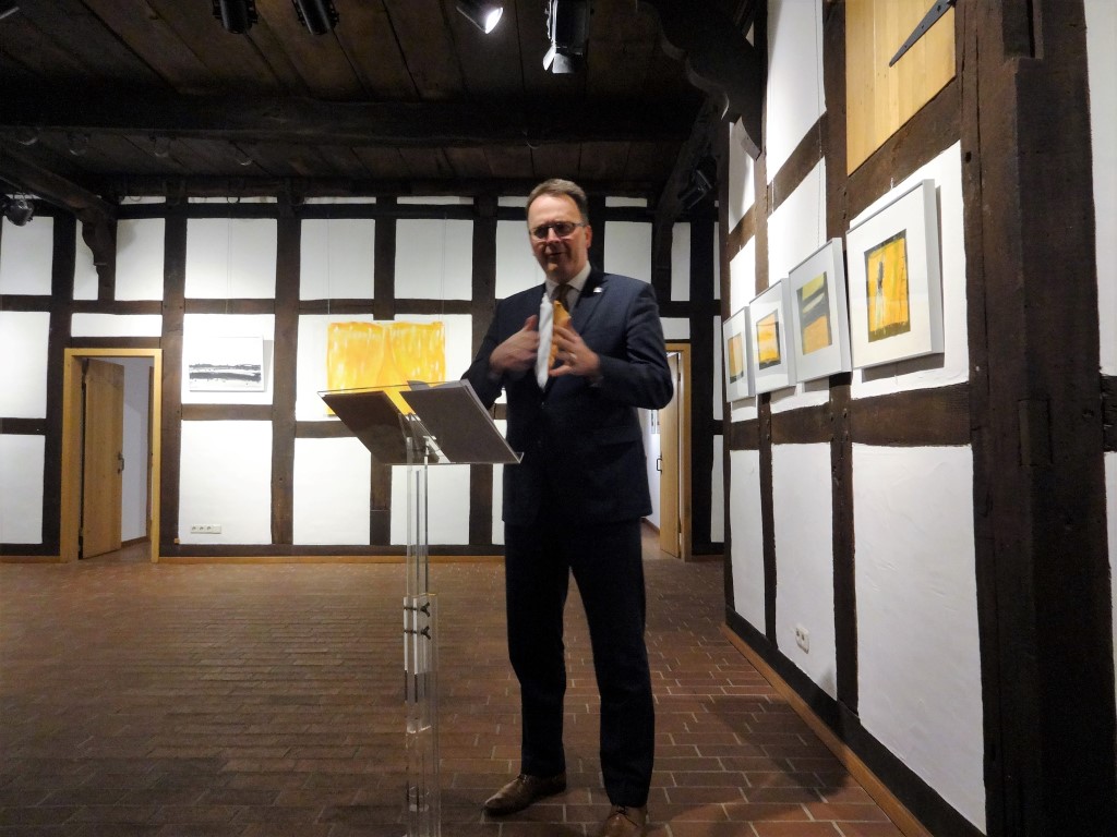 Schafstall_Vernissage_Korth-Sander_(12)_(Medium).JPG